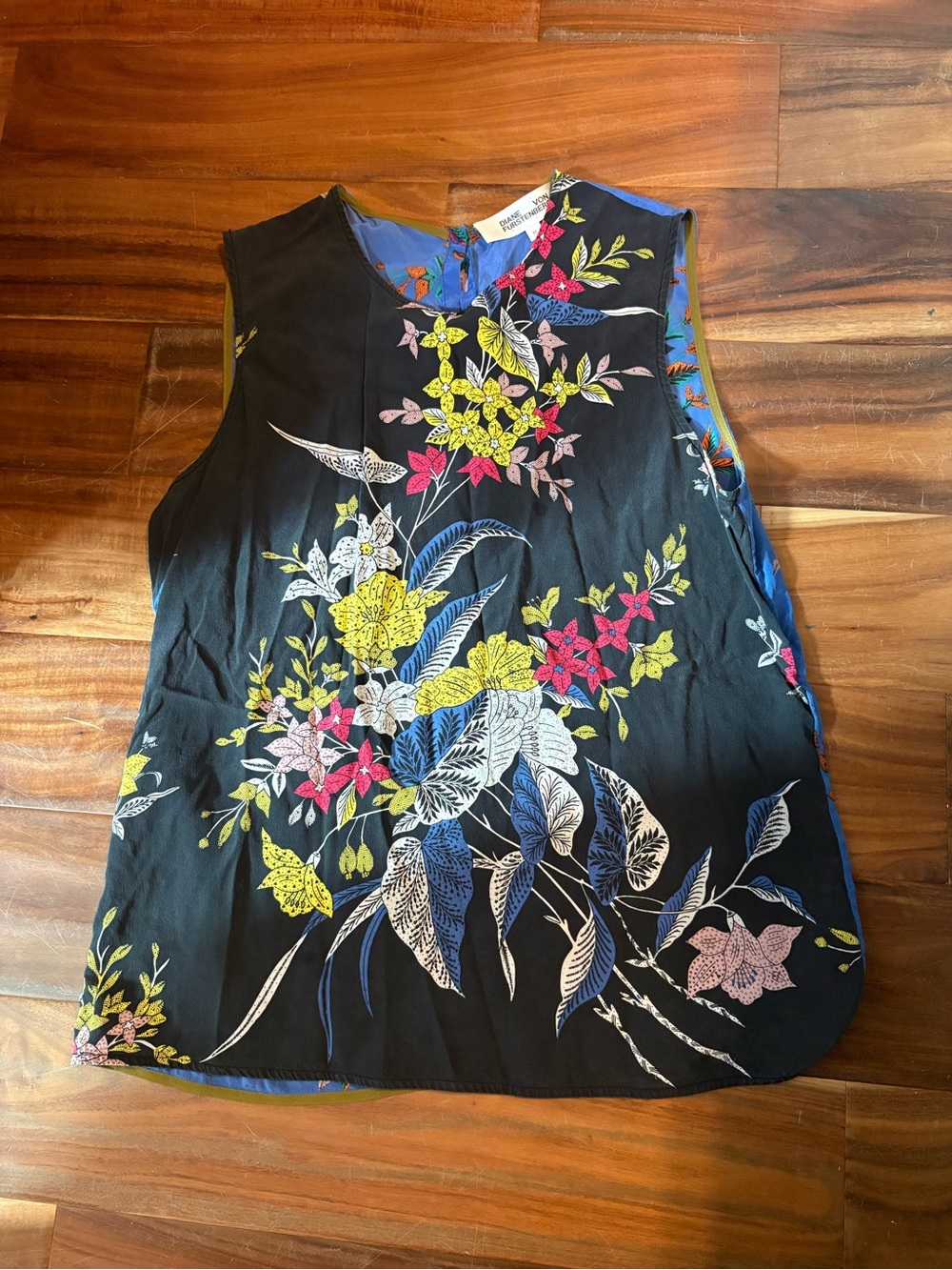 Diane von Furstenberg Floral Silk Crepe de Chine Tank Top M (477)